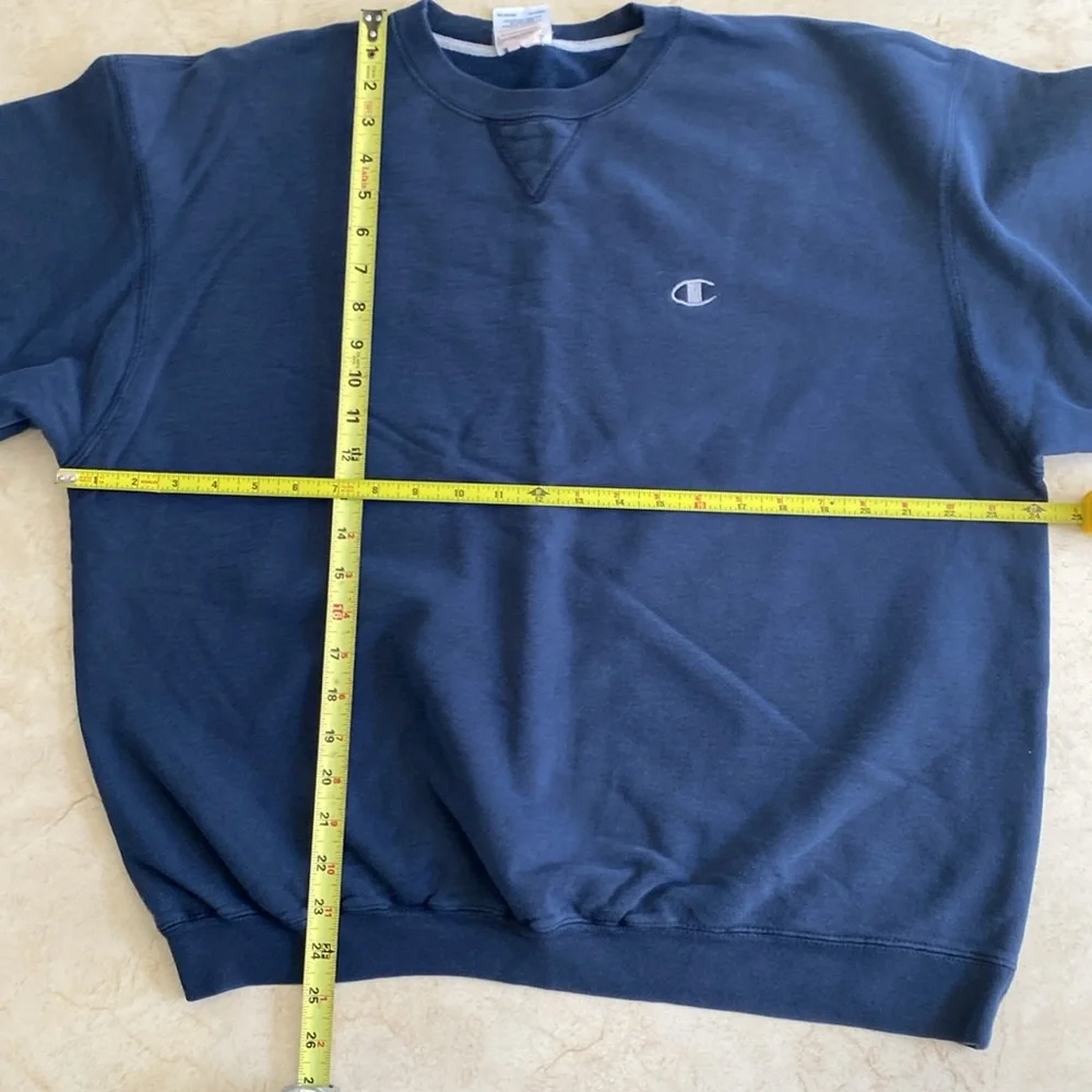 VINTAGE Champion Navy Blue Oversized Crew Classic - Picture 10 of 11